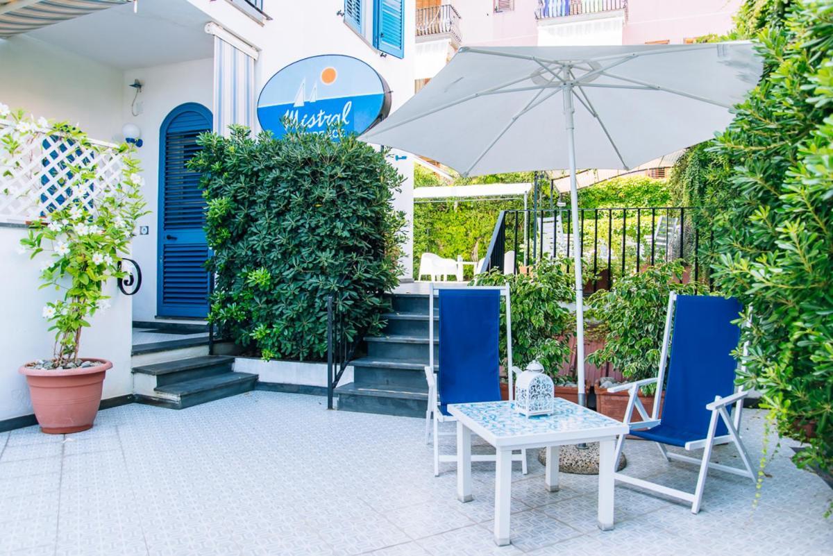 Mistral Residence Canneto  Exterior photo