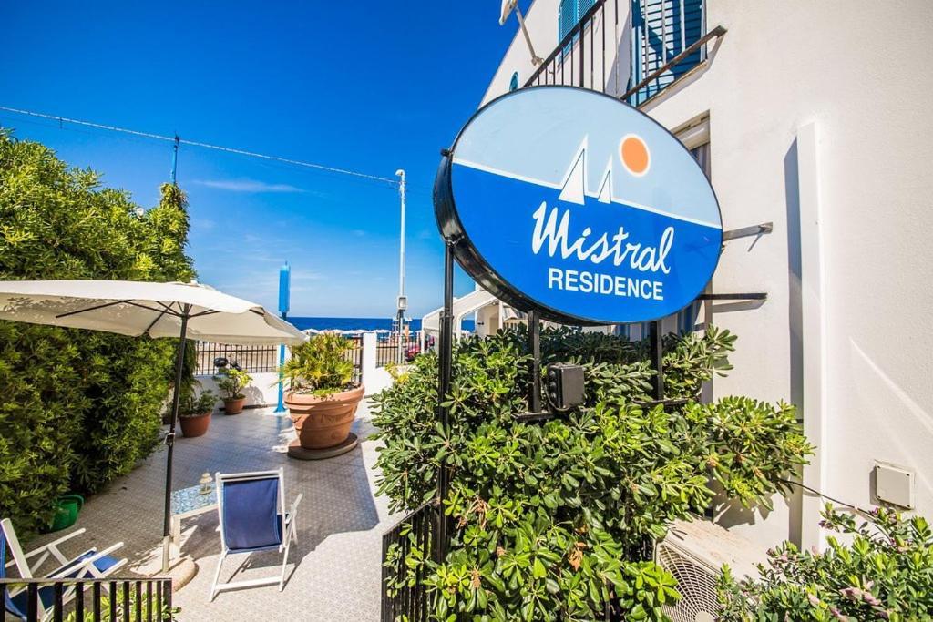 Mistral Residence Canneto  Exterior photo